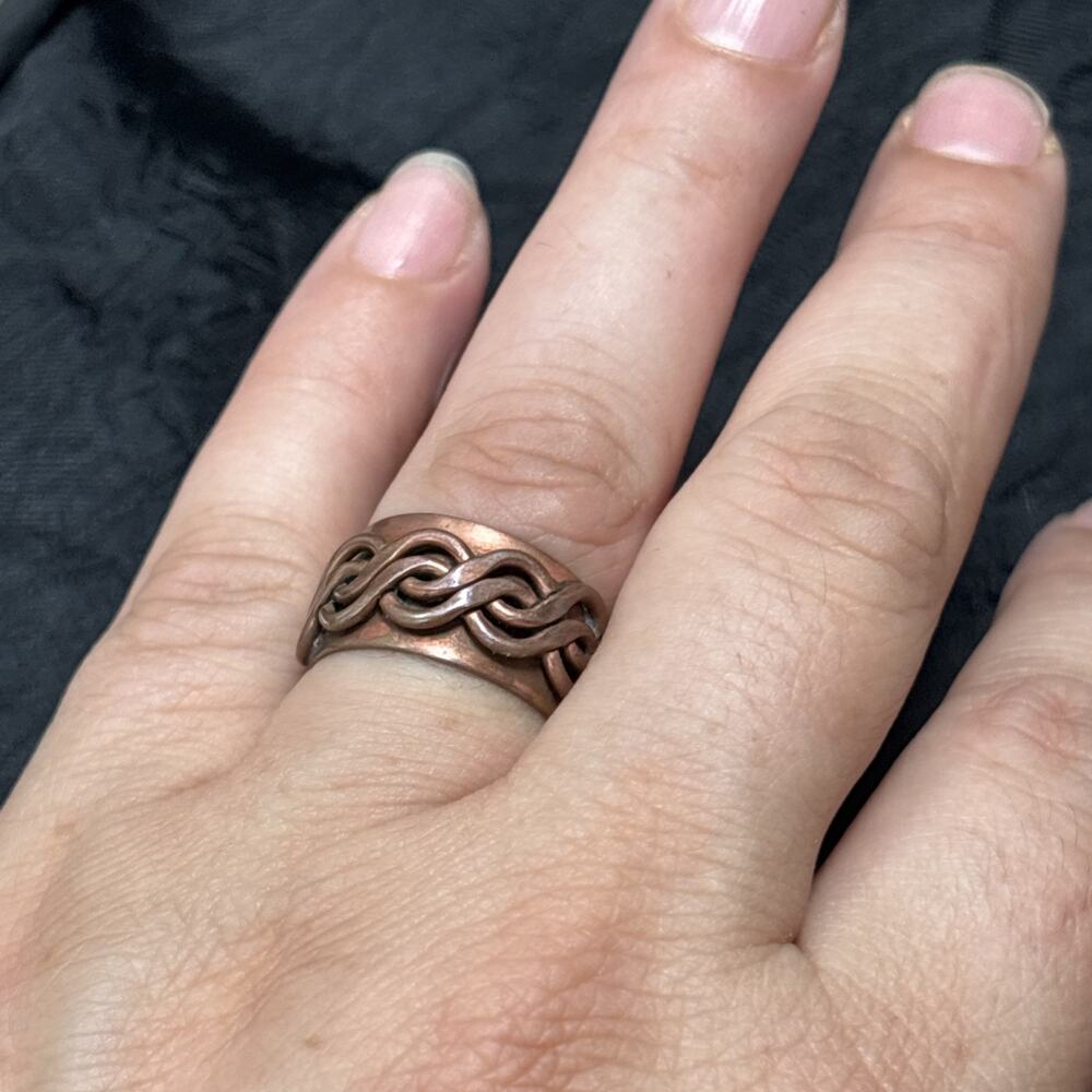 Vintage Hand. Made Artisan Copper Adjustable Ring Swirl Braided Design .5” Wide - Picture 3 of 10